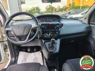 LANCIA Ypsilon usata, con ESP