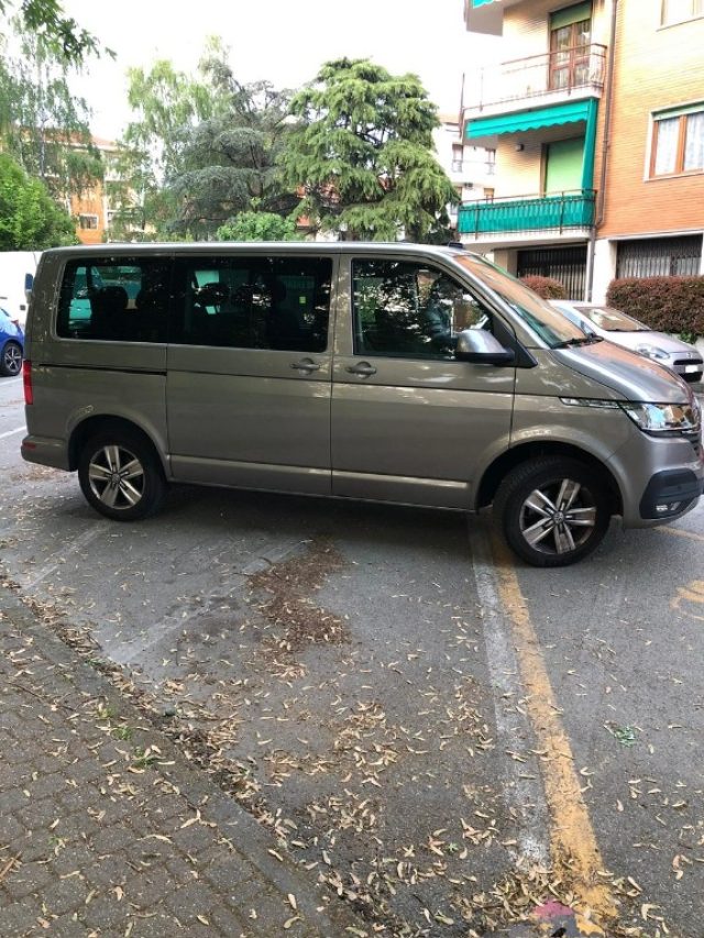 VOLKSWAGEN Caravelle usata, con Autoradio