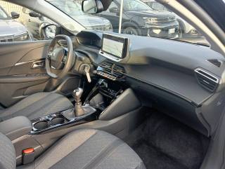 PEUGEOT 2008 usata, con Interni in pelle