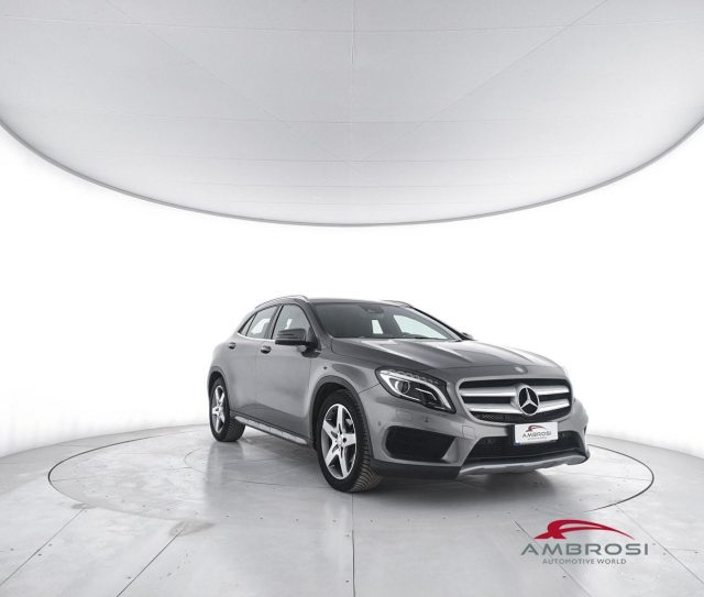 MERCEDES-BENZ GLA 200 usata 1