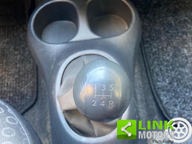 TOYOTA Yaris usata, con Servosterzo