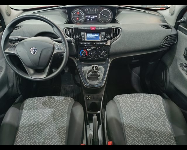 LANCIA Ypsilon usata, con Controllo trazione