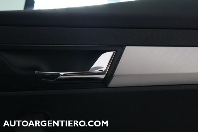 SKODA Karoq usata, con Specchietti laterali elettrici