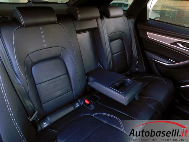 JAGUAR F-Pace usata, con Schermo multifunzione interamente digitale