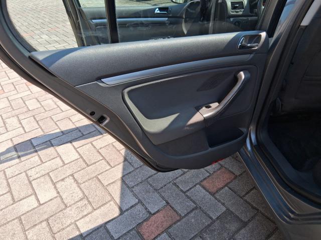 VOLKSWAGEN Golf usata, con ESP