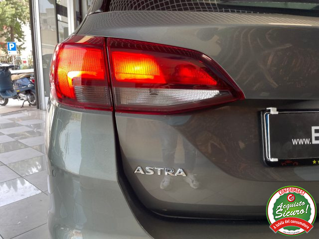 OPEL Astra usata, con Sensori di parcheggio anteriori