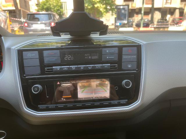 VOLKSWAGEN up! usata, con Controllo automatico clima