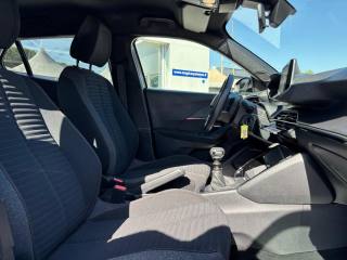 PEUGEOT 2008 usata, con USB