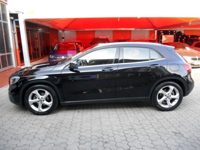MERCEDES-BENZ GLA 180 usata, con Chiusura centralizzata