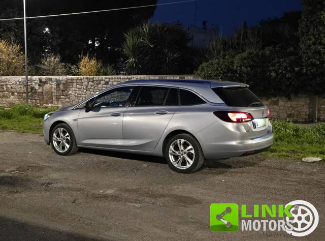 OPEL Astra usata, con Park Distance Control