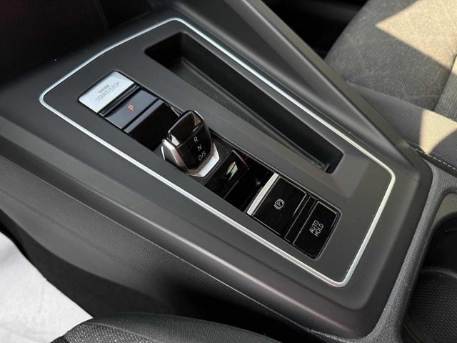 VOLKSWAGEN Golf usata, con MP3