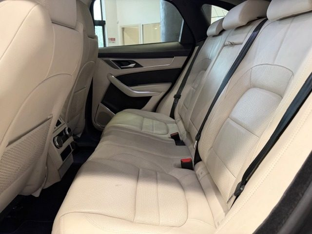 JAGUAR F-Pace usata, con Cruise Control