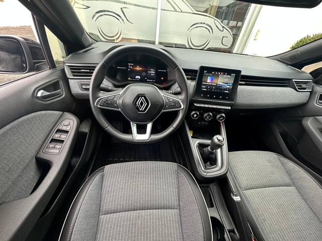 RENAULT Clio usata, con Volante in pelle