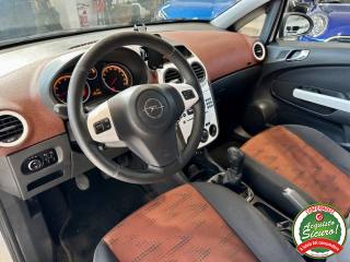 OPEL Corsa usata, con Autoradio
