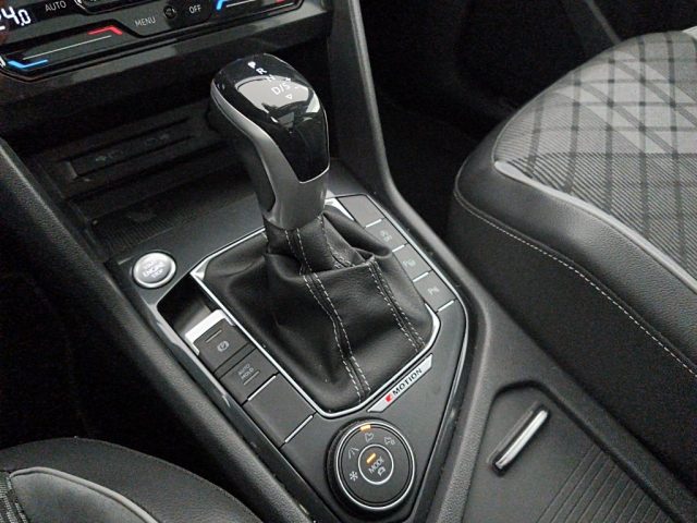 VOLKSWAGEN Tiguan usata, con Volante in pelle