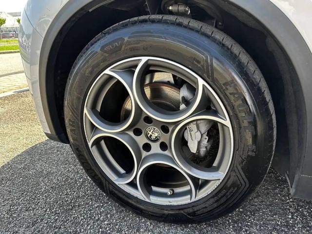 ALFA ROMEO Stelvio usata, con Alzacristalli elettrici