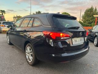 OPEL Astra usata, con Boardcomputer