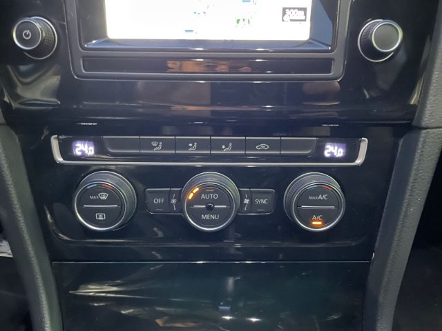 VOLKSWAGEN Golf usata, con Controllo automatico clima