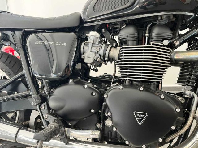 TRIUMPH Bonneville usata 9