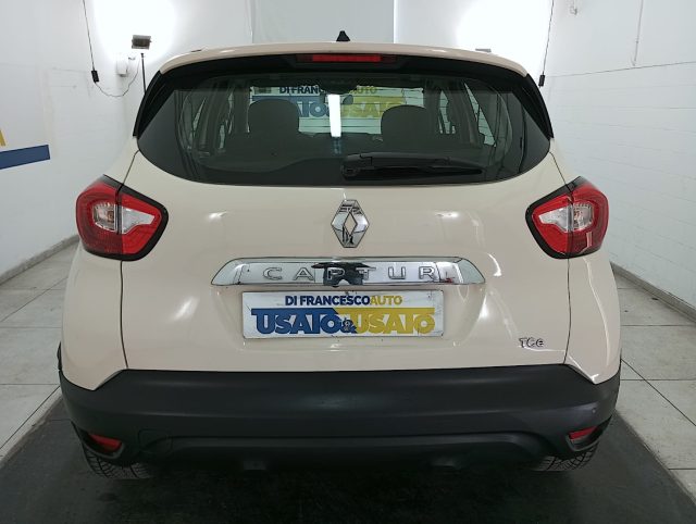 RENAULT Captur usata, con USB