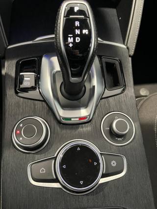 ALFA ROMEO Stelvio usata, con Fari LED