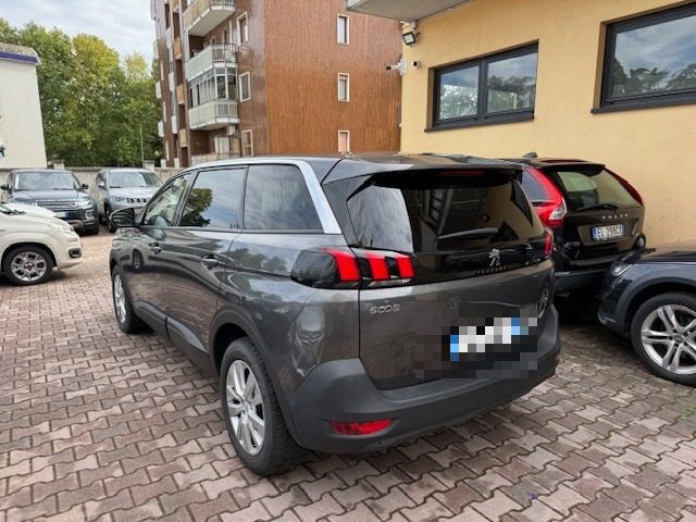 PEUGEOT 5008 usata, con Autoradio