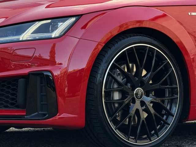 AUDI TT usata, con USB
