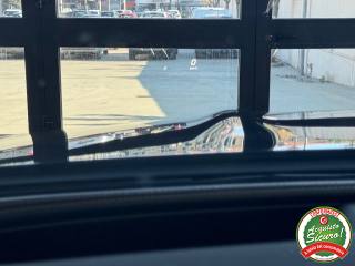 MERCEDES-BENZ E 220 usata, con Park Distance Control