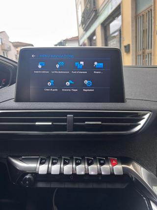 PEUGEOT 3008 usata, con Fari LED