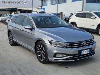 VOLKSWAGEN Passat Variant usata, con Boardcomputer