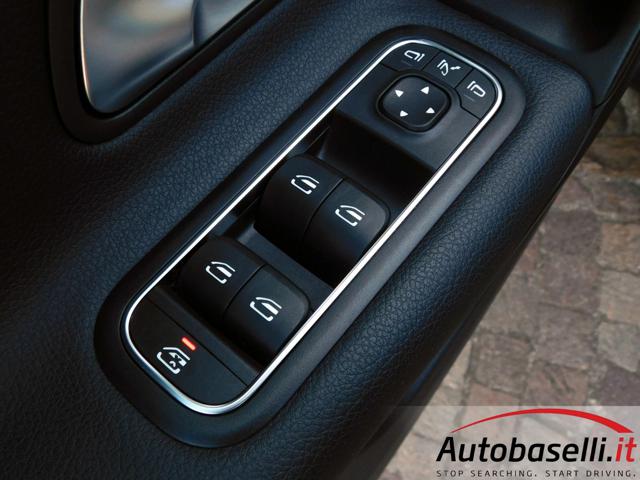 MERCEDES-BENZ A 180 usata, con Sistema di parcheggio automatico