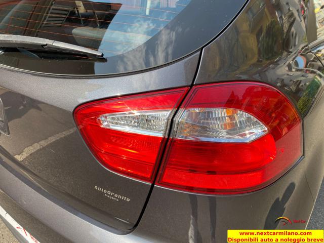 KIA Rio usata, con Specchietto retrovisore con funzione antiabbagliamento