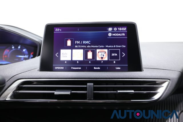 PEUGEOT 3008 usata, con Volante multifunzione