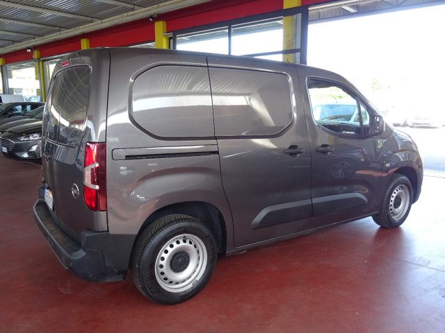 OPEL Combo usata, con Alzacristalli elettrici