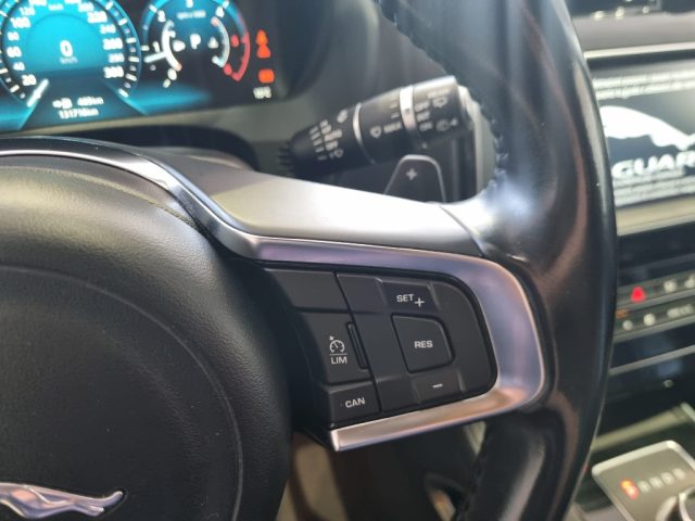 JAGUAR F-Pace usata, con Boardcomputer