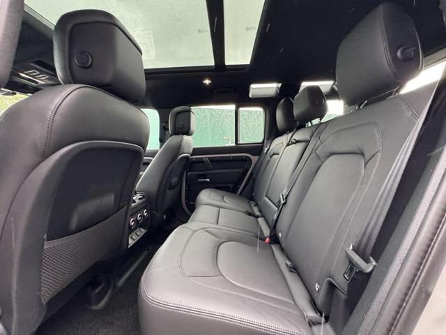 LAND ROVER Defender usata, con USB
