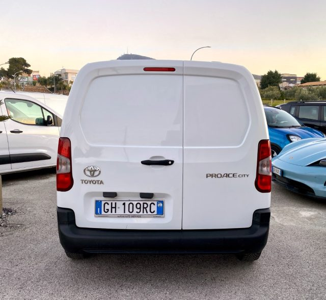 TOYOTA Proace City usata, con Chiusura centralizzata