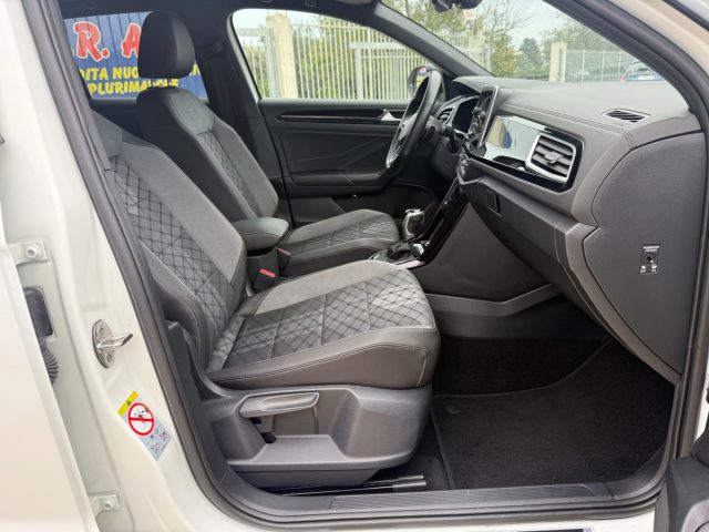 VOLKSWAGEN T-Roc usata 26