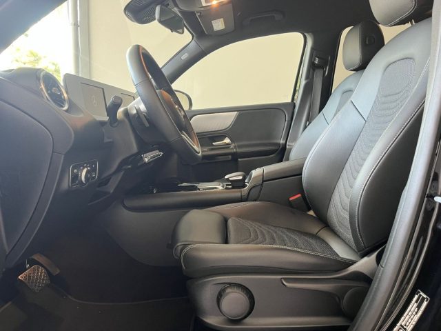 MERCEDES-BENZ GLB 200 usata, con Cerchi in lega