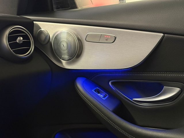 MERCEDES-BENZ C 300 usata, con Telecamera per parcheggio assistito