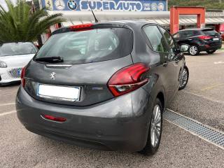 PEUGEOT 208 usata, con Alzacristalli elettrici