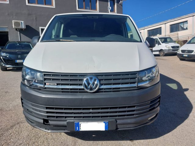 VOLKSWAGEN Transporter usata 2
