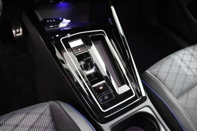 VOLKSWAGEN Golf usata, con Climatizzatore