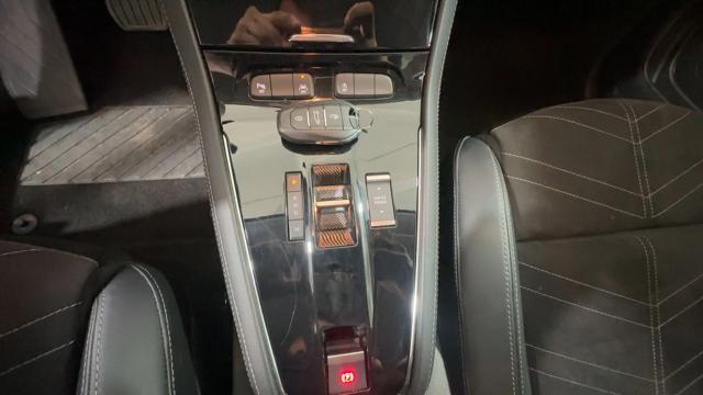OPEL Grandland usata, con Park Distance Control