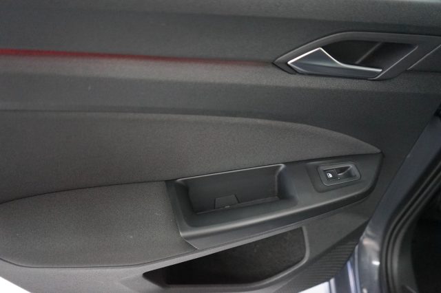 VOLKSWAGEN Golf usata, con Luci diurne