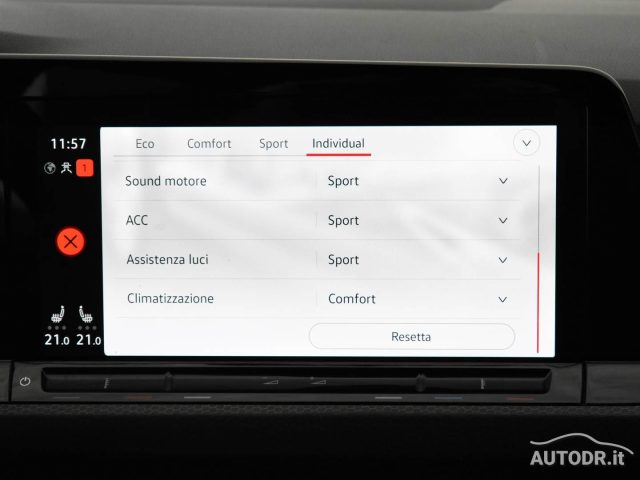 VOLKSWAGEN Golf usata, con Frenata d