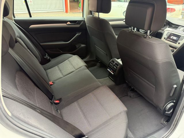 VOLKSWAGEN Passat Variant usata, con Cruise Control