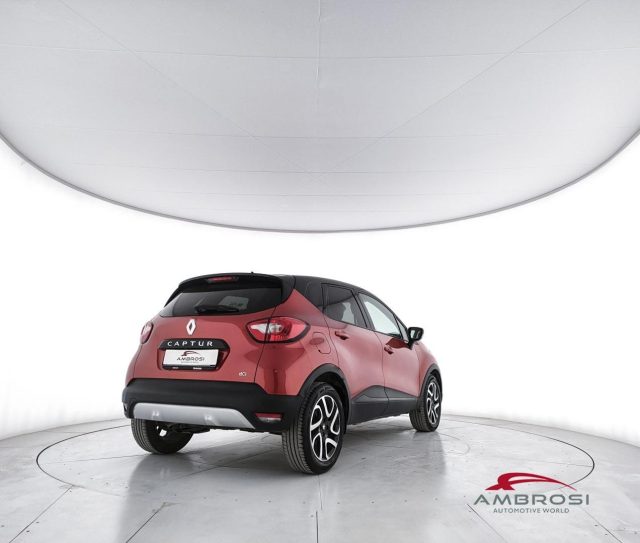 RENAULT Captur usata 2