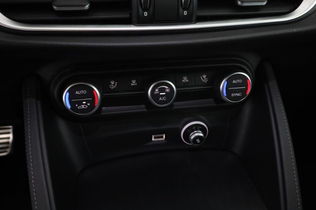 ALFA ROMEO Stelvio usata 12