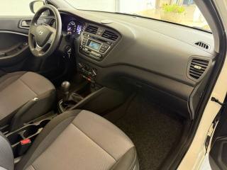 HYUNDAI i20 usata, con Specchietti laterali elettrici